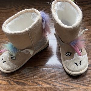MUK LUKS UGGS unicorn rainbow boots 11
